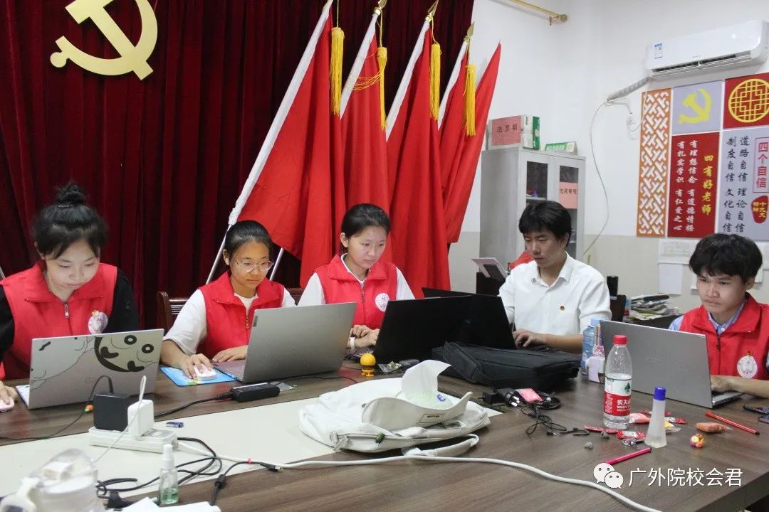 足球跑位训练视频教程_足球跑位基本常识英语_足球跑位训练方法