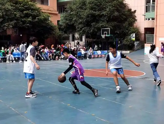 篮球走路规则_篮球规则走步_走篮球走步规则
