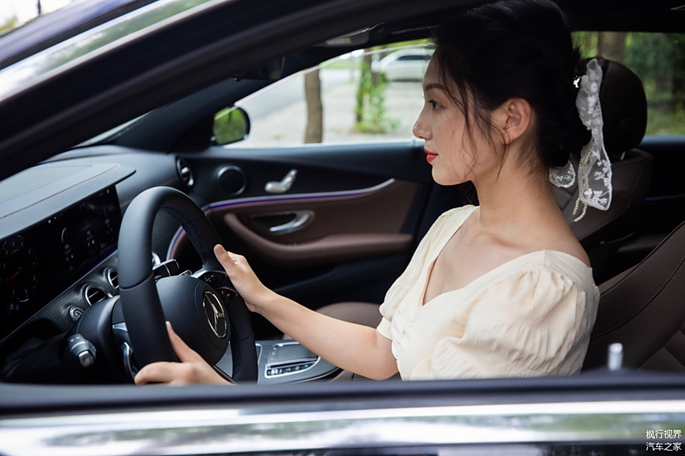 奔驰运动版E200_运动版奔驰e_奔驰运动版e300新款报价