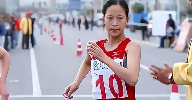 竞走比赛的冠军是谁呀视频_视频冠军比赛竞走是真的吗_竞技比赛视频