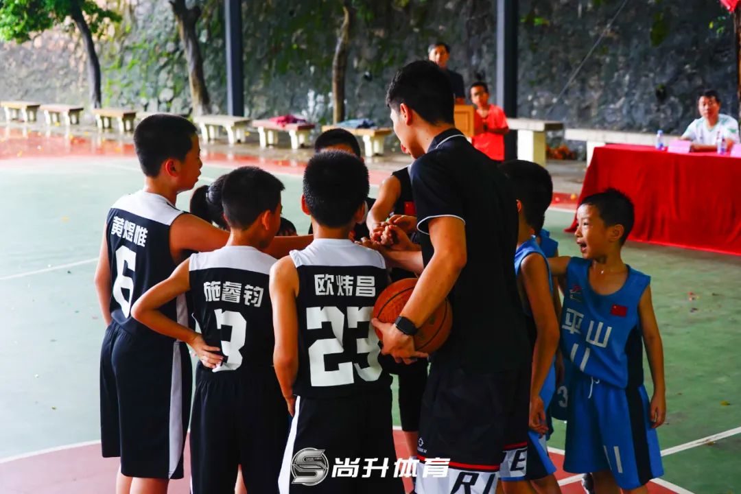 欧洲青少年篮球赛规则最新_青少年篮球赛制_青少年uwg篮球赛