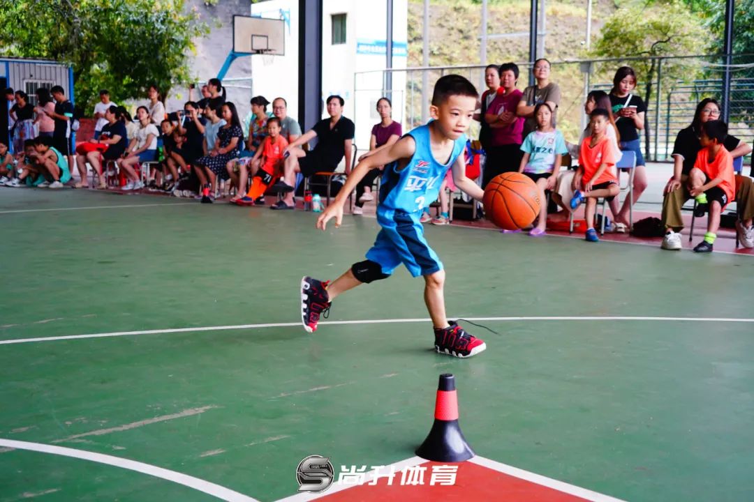 青少年uwg篮球赛_欧洲青少年篮球赛规则最新_青少年篮球赛制