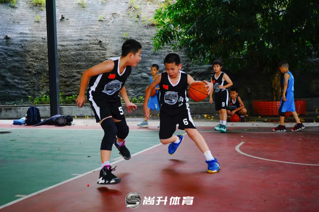 欧洲青少年篮球赛规则最新_青少年篮球赛制_青少年uwg篮球赛