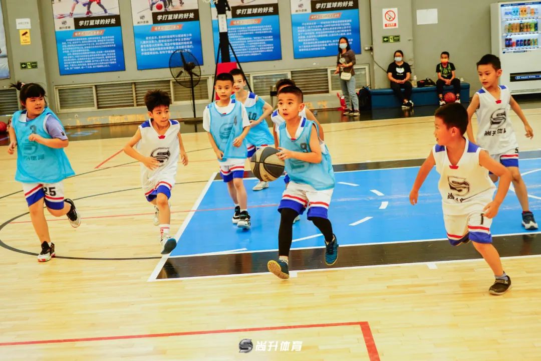 青少年uwg篮球赛_青少年篮球赛制_欧洲青少年篮球赛规则最新