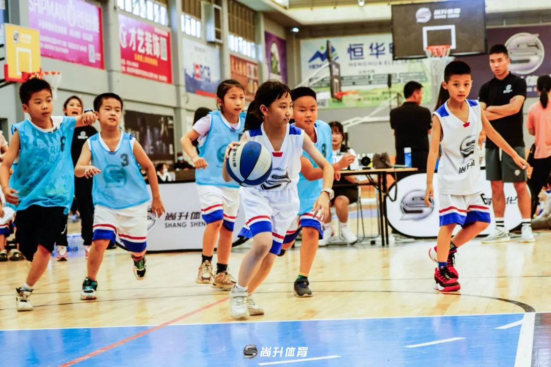 青少年篮球赛制_欧洲青少年篮球赛规则最新_青少年uwg篮球赛