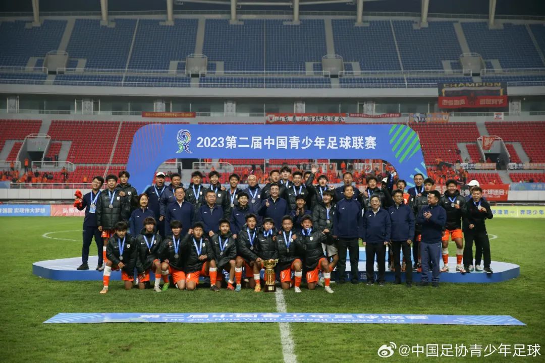 足球规则图解ppt_四组足球比赛规则图片_足球规矩图
