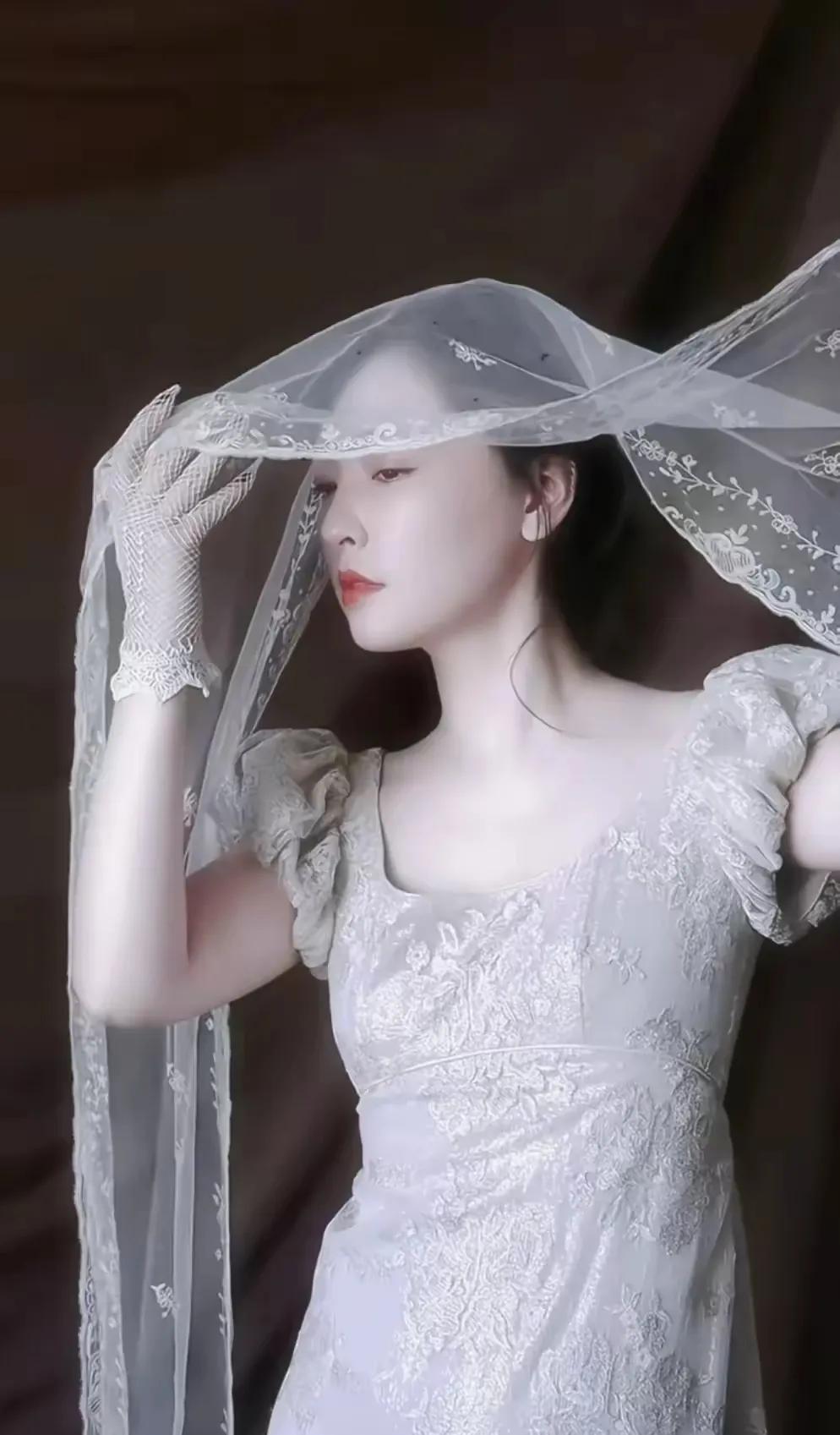 健身馆里的校花小美竟然_健身校花_校花健身风云小说