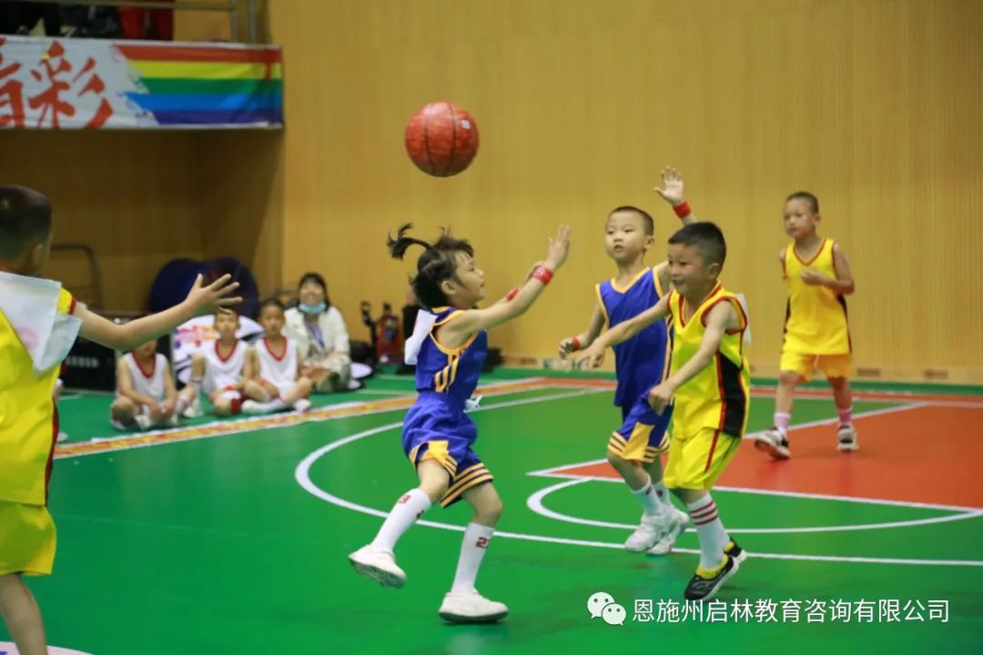 篮球规则停步与起步_篮球可以走两步停球的吗_篮球规则走一步可以停吗