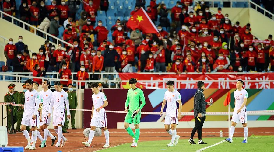 中国足球小组出线了吗_中国足球40强赛小组冠军_中国足球小组第几出线